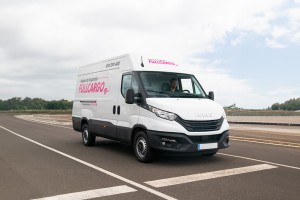 Lee más sobre el artículo Alquiler de Furgonetas en Canarias: Movilidad Flexible con Fullcargo