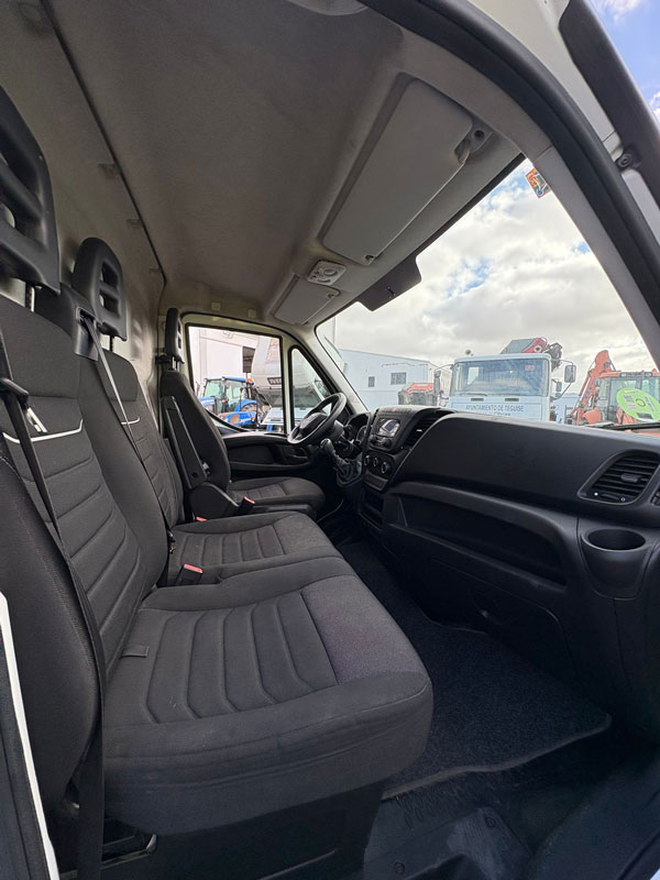 WhatsApp-Image-2025-09-29-at-10.22.08