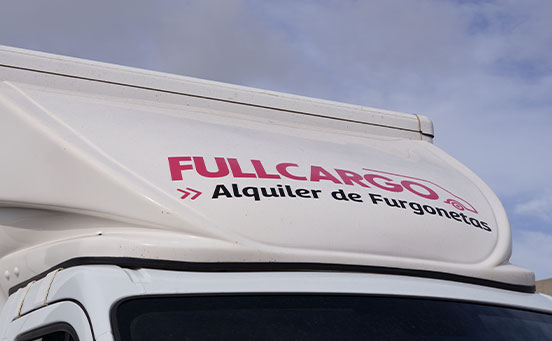 En este momento estás viendo Alquiler de furgonetas para autónomos en Canarias: cómo ahorrar sin renunciar a calidad