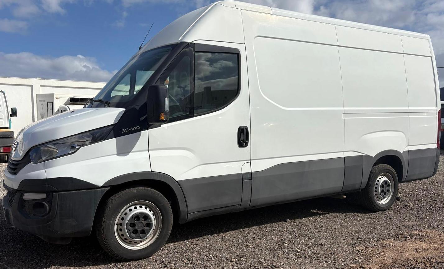IVECO DAILY 12m3 02